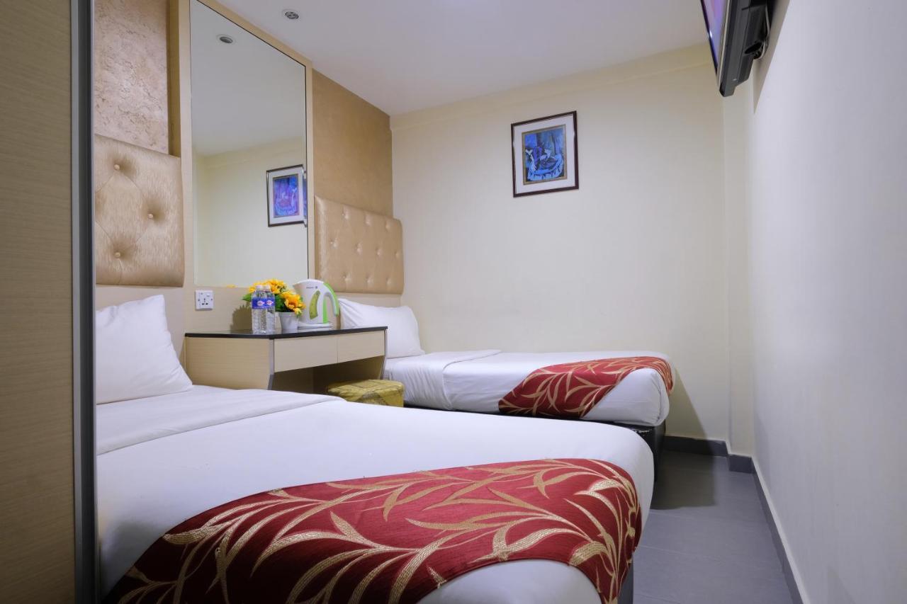 Single Sharing Room And Short Hours Stay At Sandpiper Hotel 싱가포르 외부 사진
